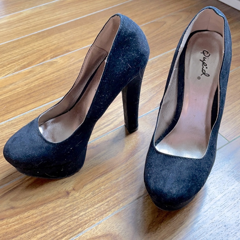 Black heels